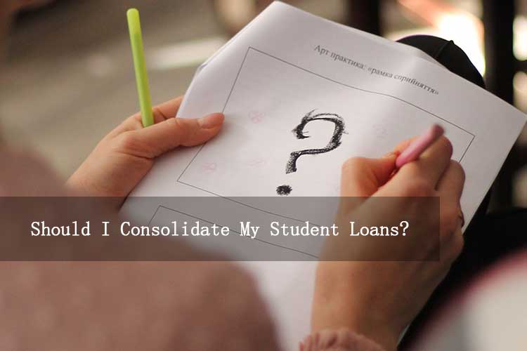 Read more about the article Should I Consolidate My Student Loans? Pros & Cons Explained